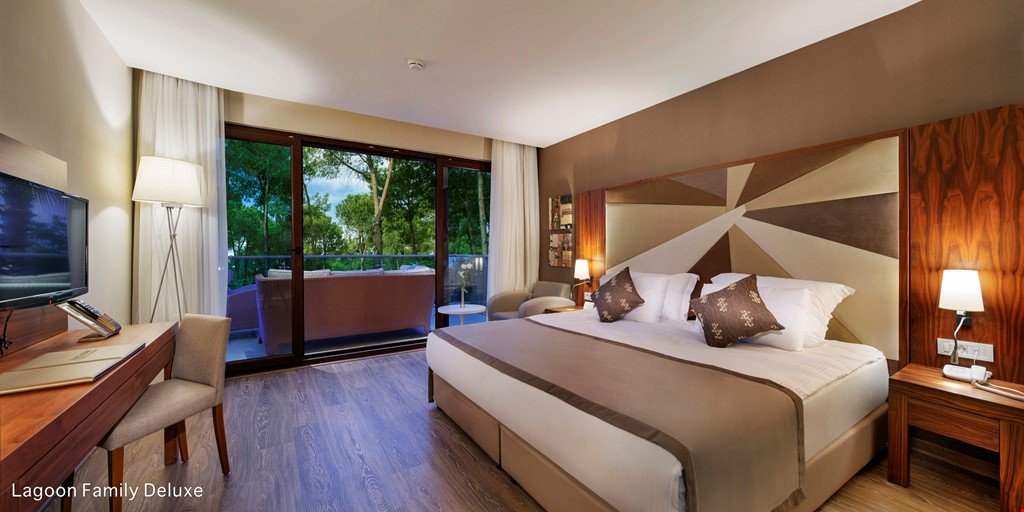 Nirvana Lagoon Luxury