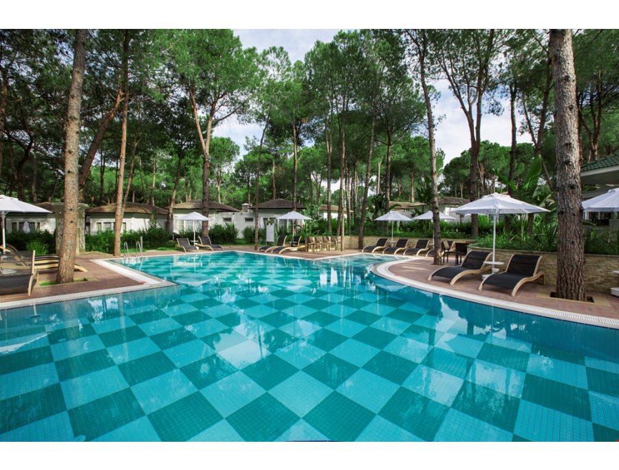Nirvana Lagoon Luxury